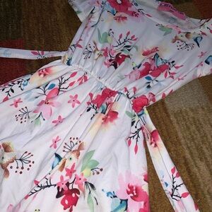 Floral Kids Dress in White and Pink. Very soft material